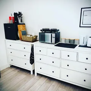 Beautiful Country Retreat For 6, With Free Parking Apartment